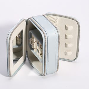 PUR072  Zip up jewellery box in Baby Blue