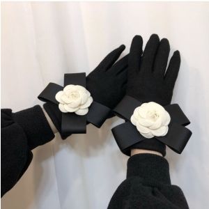 HA239 Gloves with large bow and white flower in Black