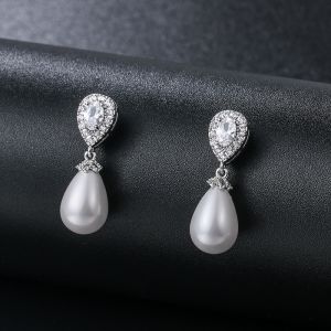 EUR178 Pearl drop earrings in Ivory