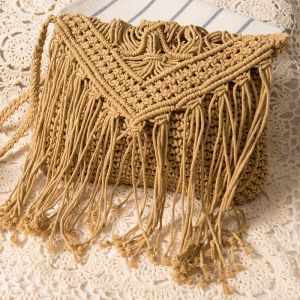 A173 Knitted beach bag with tassels in Taupe