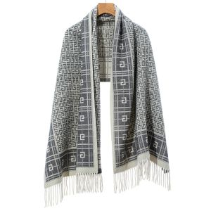 WS003 Letter G wool scarf in Grey/Cream