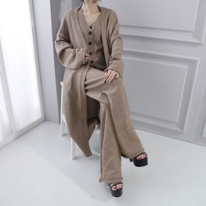 SDK150 Three Pieces cashmere mix matching set in Taupe