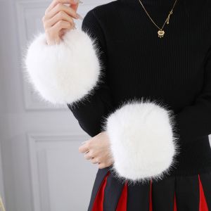 008 Elegant Plain Faux Fur Wrist Cuffs in Dusty White