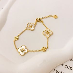 Floral Pearl Bracelet