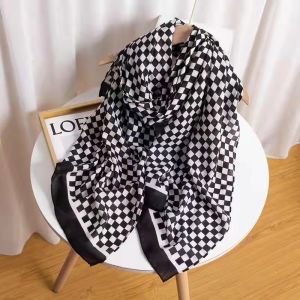 TT323 Black/White checks cotton scarf