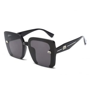 7701 Letter M sunglasses in Black