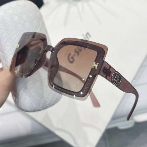 7706 diamante oval Letter H sunglasses in dark Brown