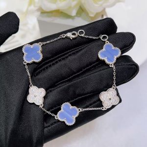 EUR432 Four petals bracelet in pale Blue