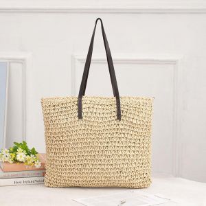 A171 Natural straw handbag in Cream