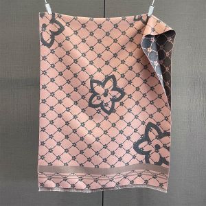 Retro Chic Floral Lattice Scarf