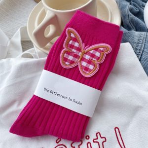 SD082 Butterfly embroidered sock in Fuchsia