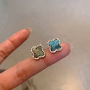 Four Petals Crystals Errings