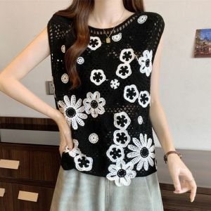 Black and White Daisy Lace Crochet Sleeveless Top