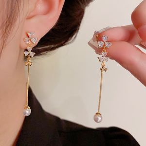 EUR422 delicate crystal flower drop earrings in Gold
