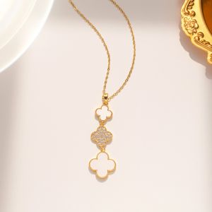 EUR204 Triple drops four petals necklace in Cream