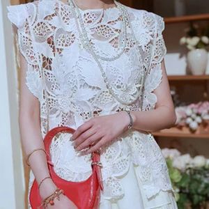 Sleeveless Floral Lace Crochet Top