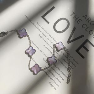 EUR420 Four petals bracelet in pastel Lilac Silver plating