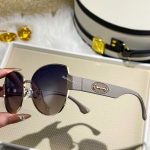 Gradient Lenses Horsebit Glamour Sunglasses