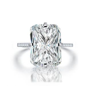 RIN029 Large rectangle diamond  ring in Clear