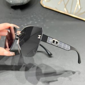 Sparkles Letter H Sunglasses in Cream