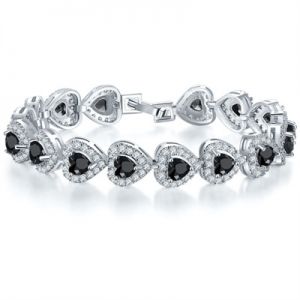 EUR161 crystal heart bracelet in Black