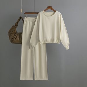 SD185 sweater and trousers set in Cream