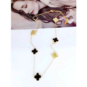 EUR364 Four petals clover necklace with crystals in Black
