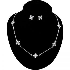 EUR300 Four petals set of 2 earrings and necklace in Silver