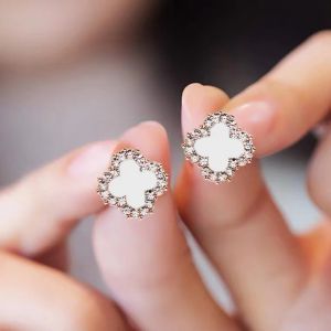 Four Petals Earrings with Crystals Details in Ivory EUR542