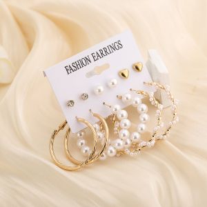 EUR206 Set of 6 pairs earrings with pearls and hearts in Ivory