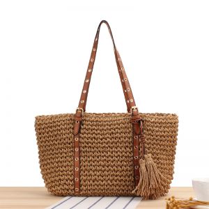 A175 Natural straw bag with tassels in Brown